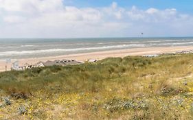 Quaint Summer Holiday Home In Egmond Binnen